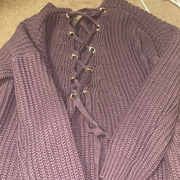 Fashion nova purple sweater - Picture 3 of 3